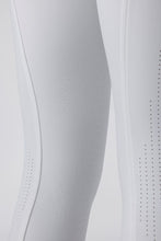 Carica l'immagine nel visualizzatore di Gallery, Pantaloni da donna a vita alta beige "Endrrakh" grip al ginocchio Equiline shop del cavallo