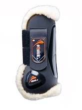 Carica l'immagine nel visualizzatore di Gallery, Stinchiere equick con pelo shop del cavallo