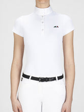 Carica l'immagine nel visualizzatore di Gallery, Polo concorso da donna modello "X-fit Isabel" a maniche corte Equiline shop del cavallo