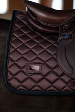 Carica l&#39;immagine nel visualizzatore di Gallery, Sottosella da salto Endless Brown Equestrian Stockholm shop del cavallo
