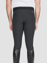 Load image into Gallery viewer, Pantaloni da uomo modello &quot;Grafton&quot; con toppa al ginocchio Equiline shop del cavallo
