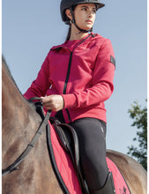 Carica l&#39;immagine nel visualizzatore di Gallery, Felpa da donna full zip con cappuccio modello &quot;Caliec&quot; Equiline shop del cavallo
