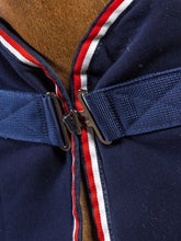 Carica l&#39;immagine nel visualizzatore di Gallery, Coperta in pile &quot;Genesis Fleece&quot; Tommy Hilfiger shop del cavallo
